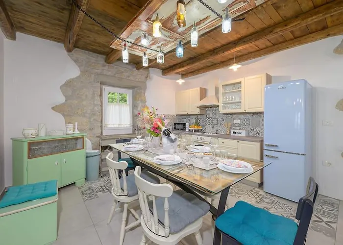 Vila Zamarija By Istrialux